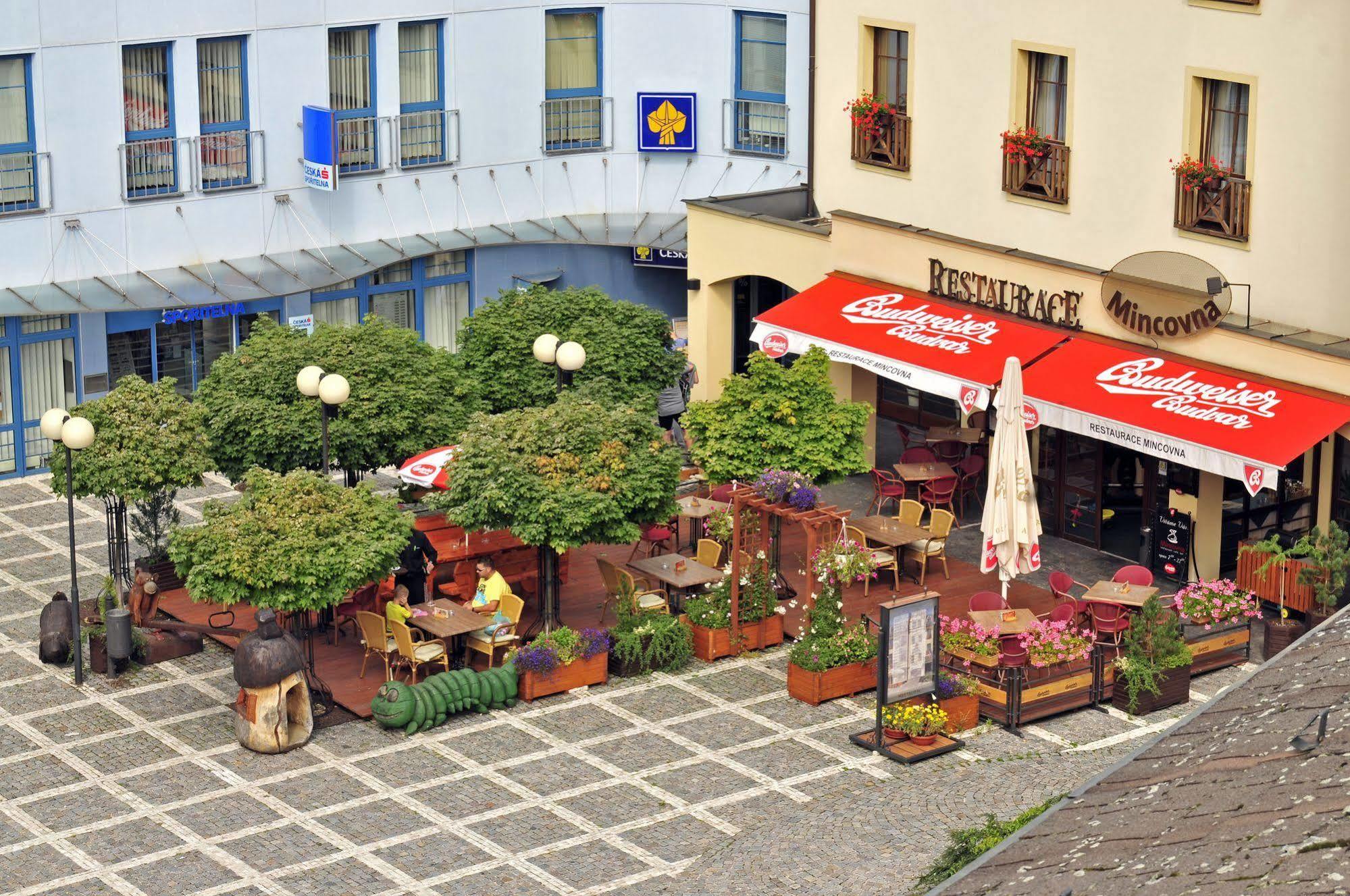 Hotel Gendorf Vrchlabi Bagian luar foto