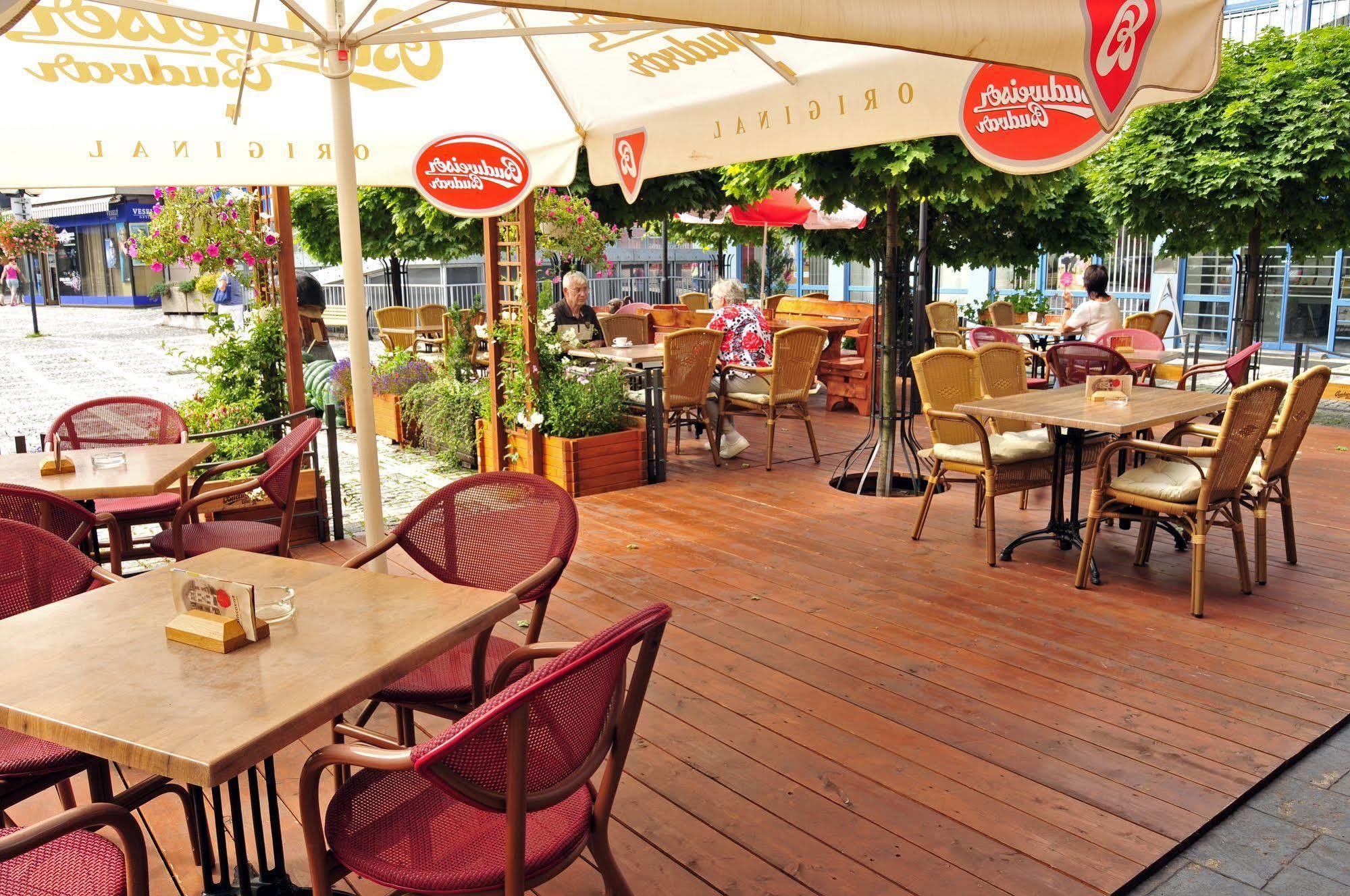 Hotel Gendorf Vrchlabi Bagian luar foto